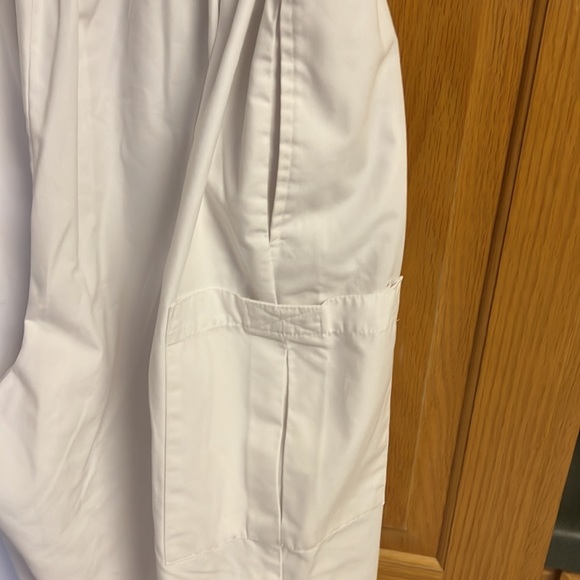 Women’s white Cherokee XL uniform pants - Picture 3 of 5